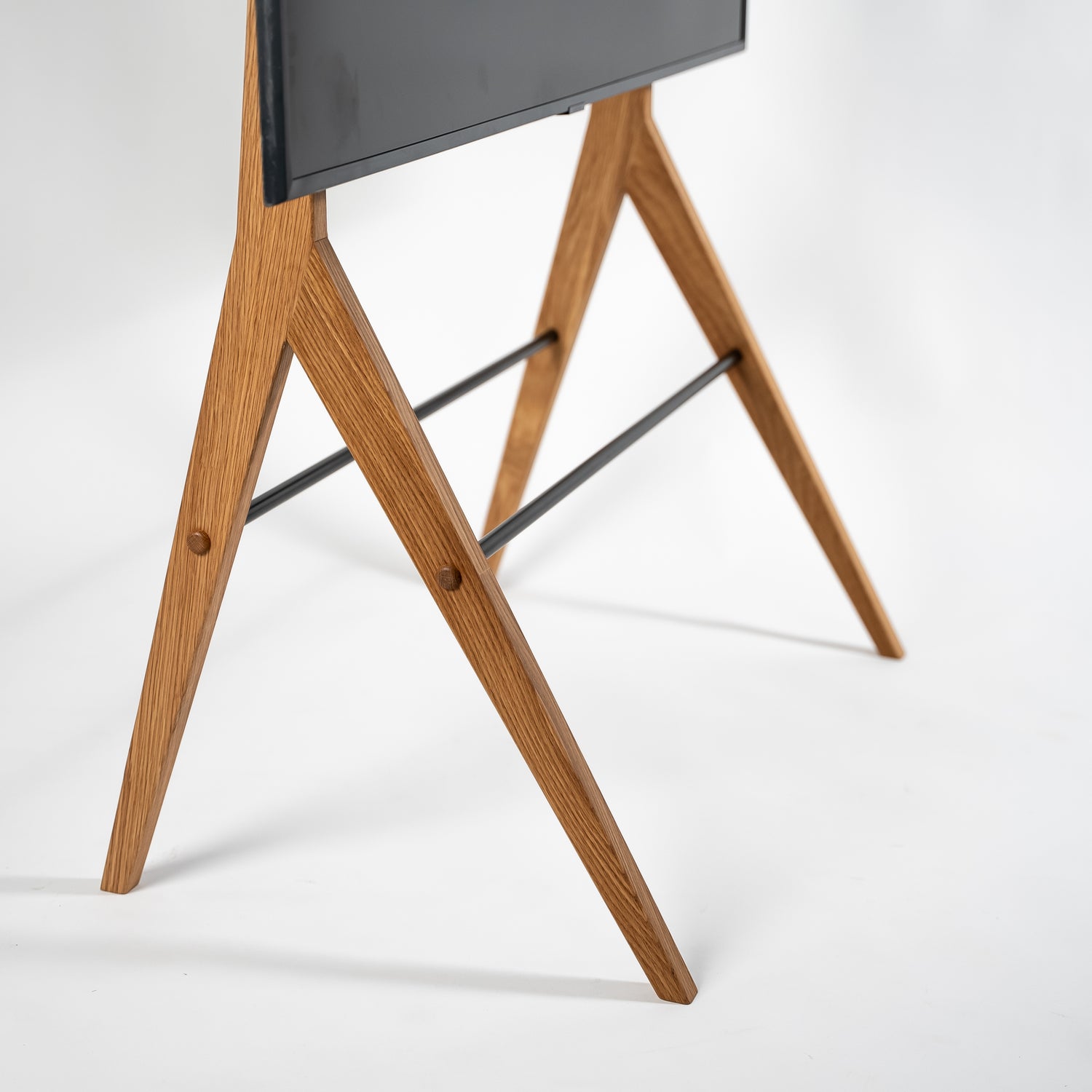 kaya-tv-stander-eg-side.jpg